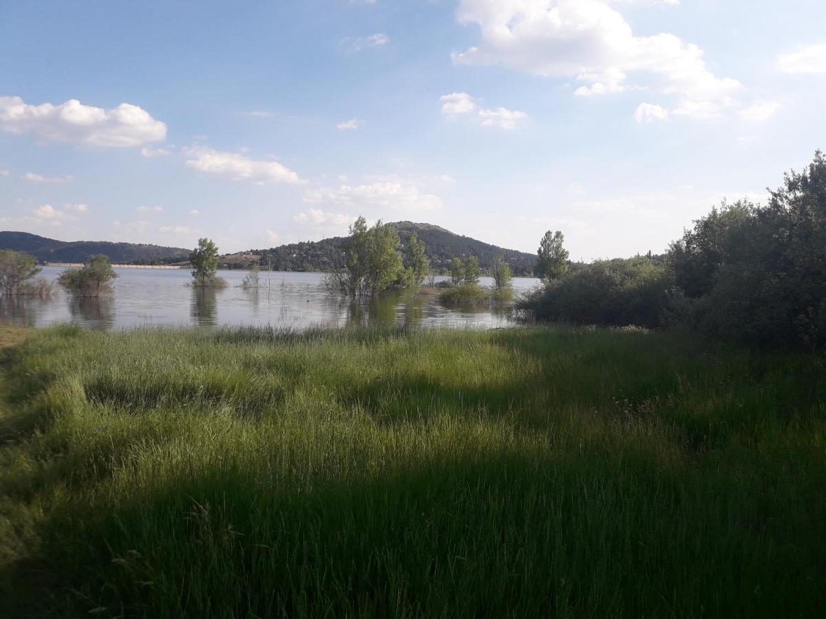 Готель Nava Real Навасеррада Екстер'єр фото